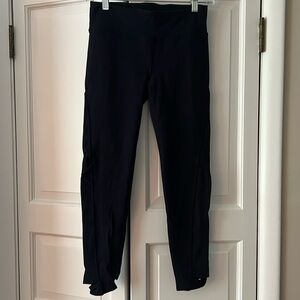 ✨ Anthropologie Navy Keyhole Leggings • XS • Active / Athleisure / Yoga ✨